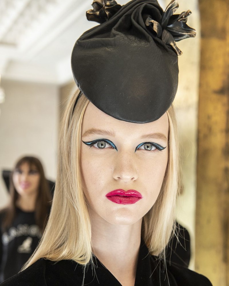 Αυτά είναι τα beauty looks που ξεχωρίσαμε από την Εβδομάδα Μόδας του Λονδίνου - εικόνα 10