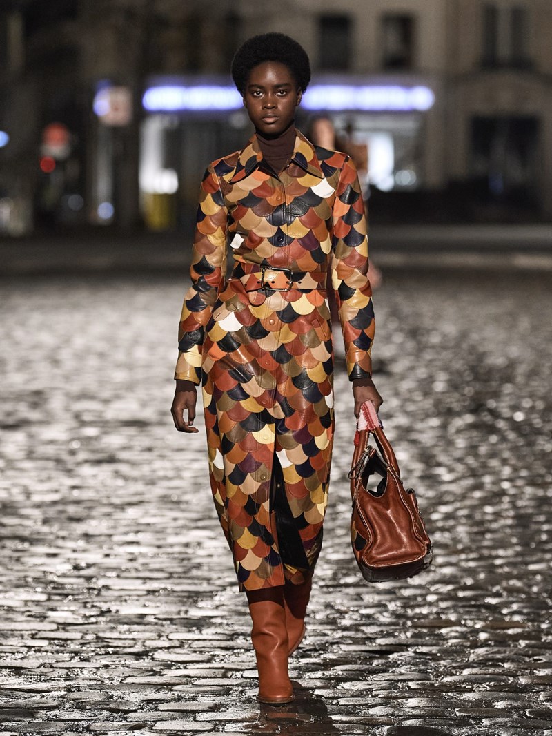 Αυτά είναι τα ωραιότερα looks (μέχρι στιγμής!) από την Εβδομάδα Μόδας του Παρισιού - εικόνα 13