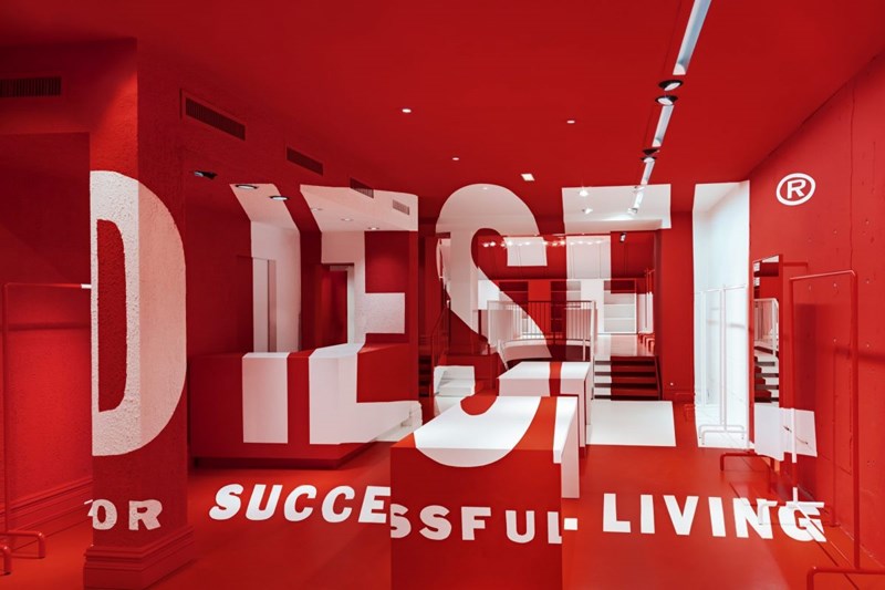 Η DIESEL αποκαλύπτει την τολμηρή νέα ιδέα του POP-UP STORE CONCEPT - εικόνα 1
