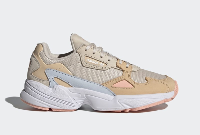 4 celebrity -ακαταμάχητα- outfits που θέλουμε να αντιγράψουμε μέσα στο weekend - εικόνα 9