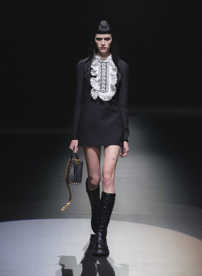 Η black & white AW21 συλλογή Valentino είναι επανάσταση #MilanFashionWeek - εικόνα 6