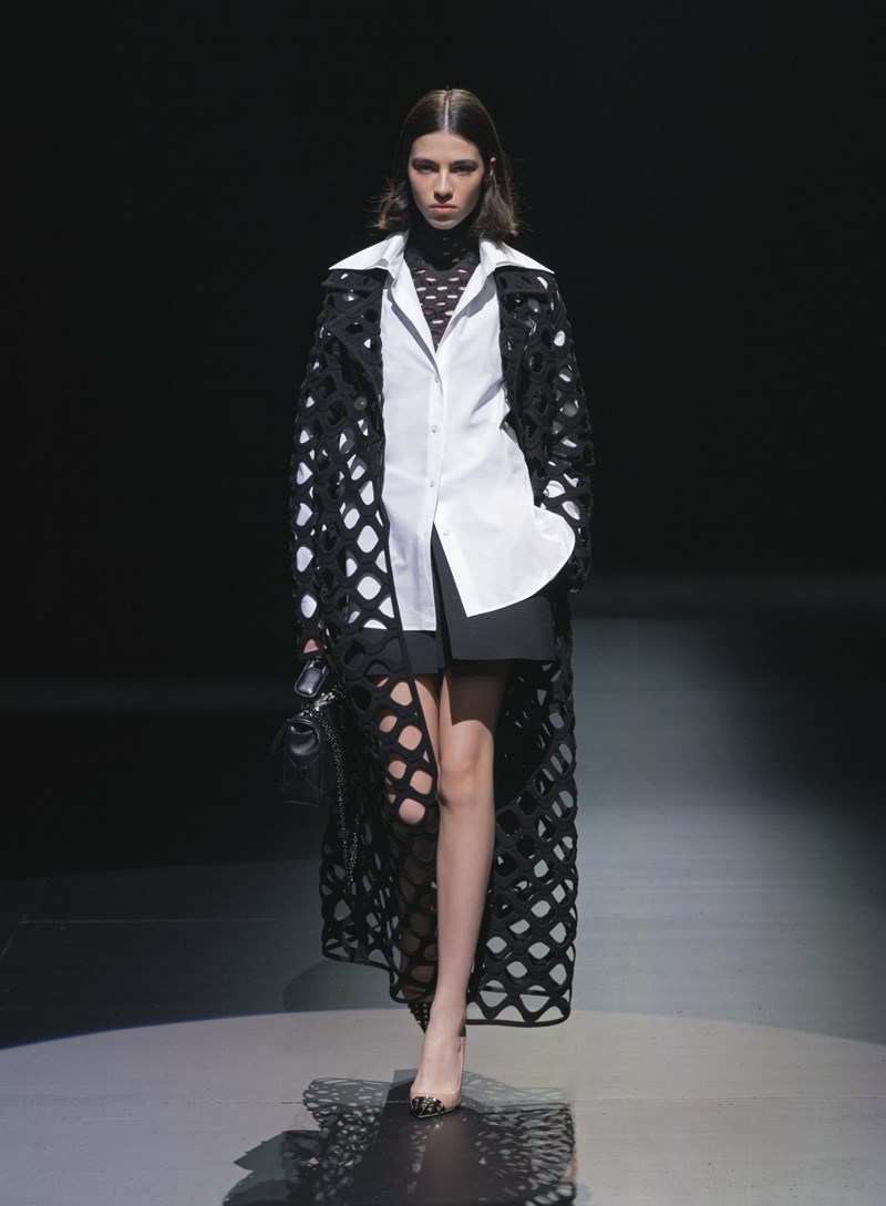 Η black & white AW21 συλλογή Valentino είναι επανάσταση #MilanFashionWeek - εικόνα 1