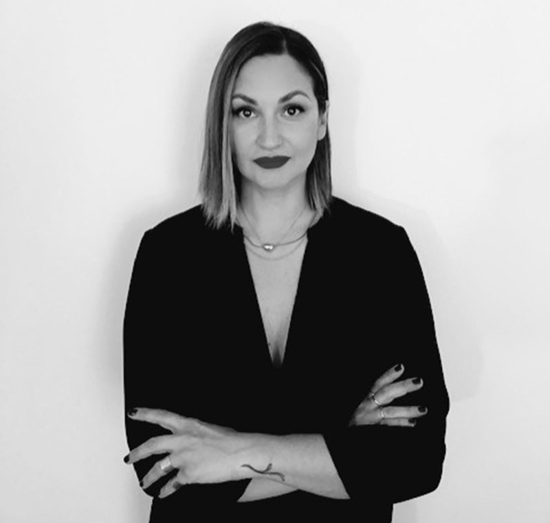 Ηighlighters: 6 κορυφαίοι make-up artists μας συστήνουν το αγαπημένο τους προϊόν λάμψης και μοιράζονται τα tips τους - εικόνα 7