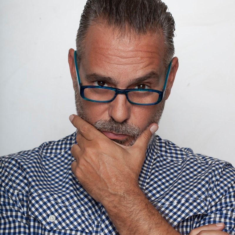 Ηighlighters: 6 κορυφαίοι make-up artists μας συστήνουν το αγαπημένο τους προϊόν λάμψης και μοιράζονται τα tips τους - εικόνα 11