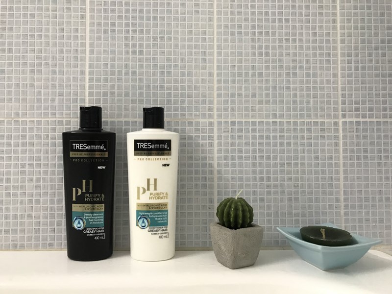 Bubble Pony: Η editor του ELLE.gr, Νίνα Μουσούρη σου δείχνει step by step πως θα δημιουργήσεις το πιο stylish χτένισμα της σεζόν - εικόνα 2