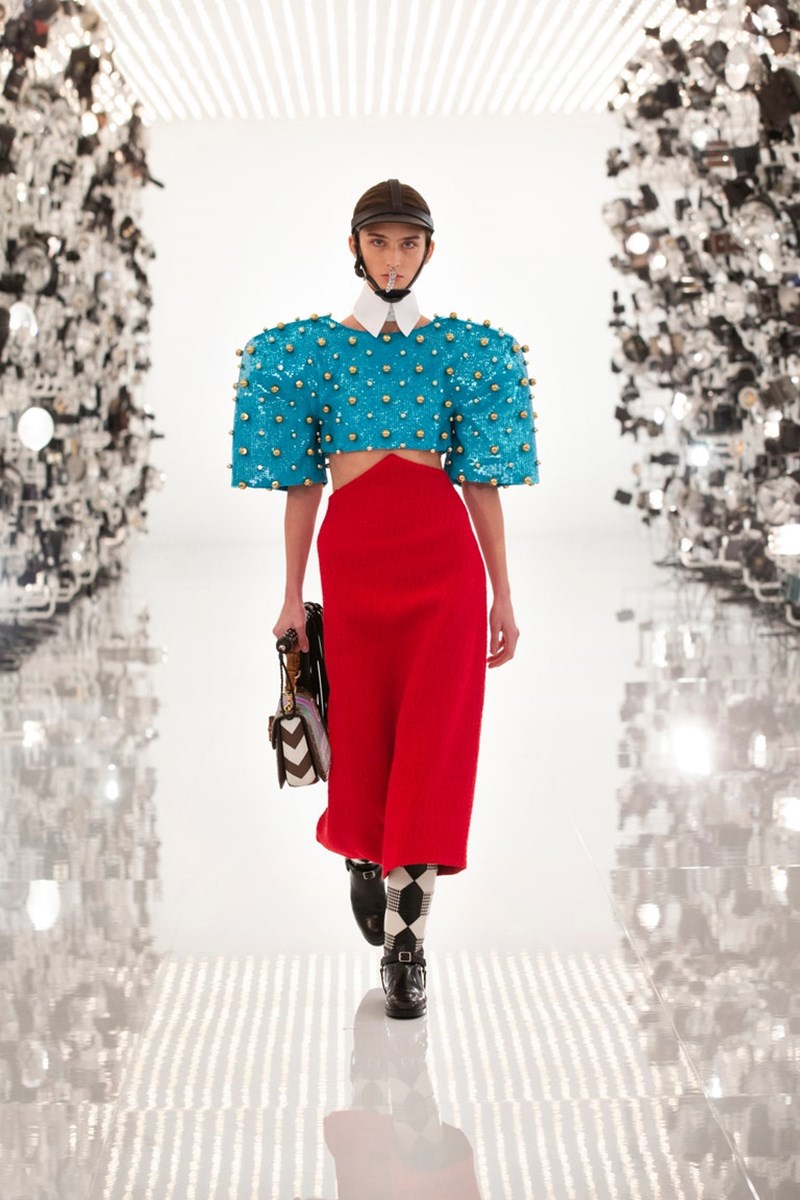 Gucci Aria: O Alessandro Michele ενώνει τις δυνάμεις του με τον οίκο Balenciaga σε μια ανατρεπτική συλλογή για τα 100 χρόνια Gucci - εικόνα 1