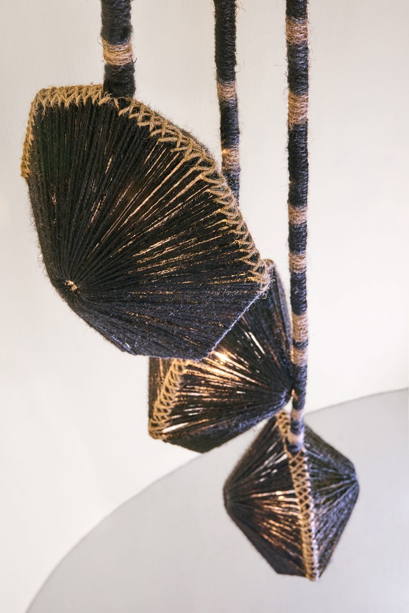 Archaic: Δημιουργίες κρεμαστών φωτιστικών από την Μαρίζα Γαλάνη - εικόνα 2