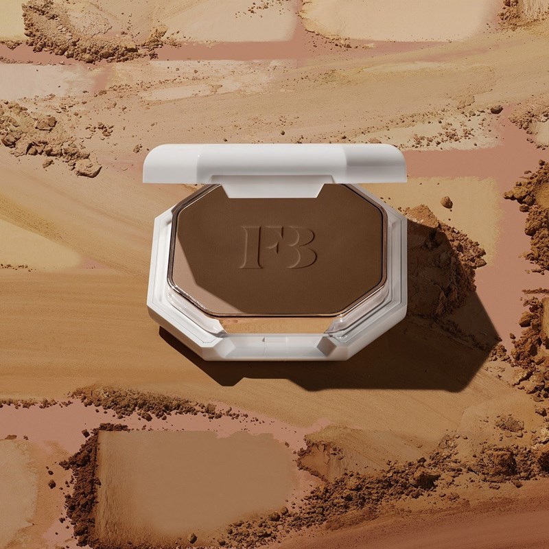 Φον ντε τεν: Σε κρέμα, σε στικ ή σε πούδρα; Βρες ποιο να επιλέξεις πάντα ανάλογα με την απόχρωση της επιδερμίδας σου - εικόνα 3