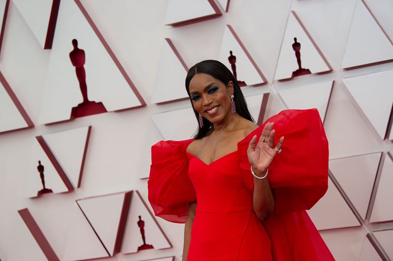 Oscars 2021: Τα beauty looks που ξεχωρίσαμε - εικόνα 4