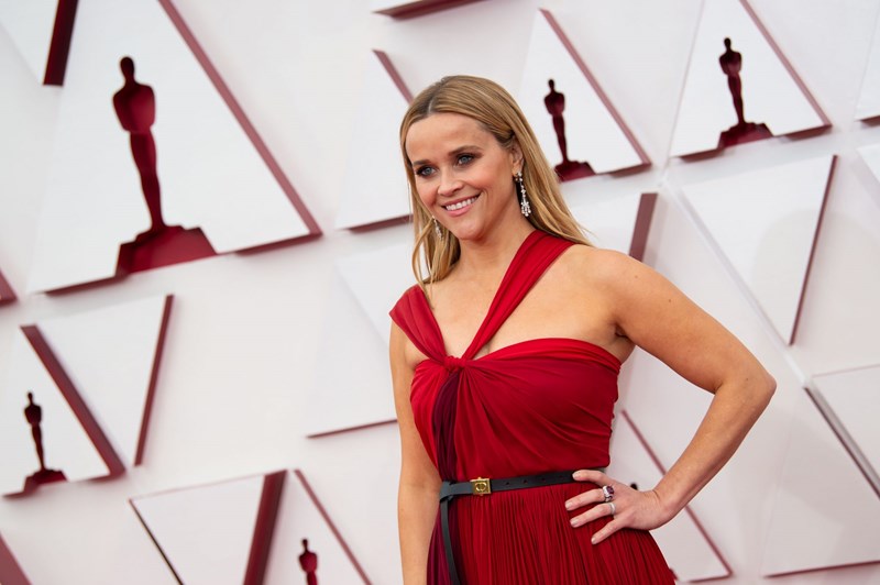 Oscars 2021: Τα beauty looks που ξεχωρίσαμε - εικόνα 9