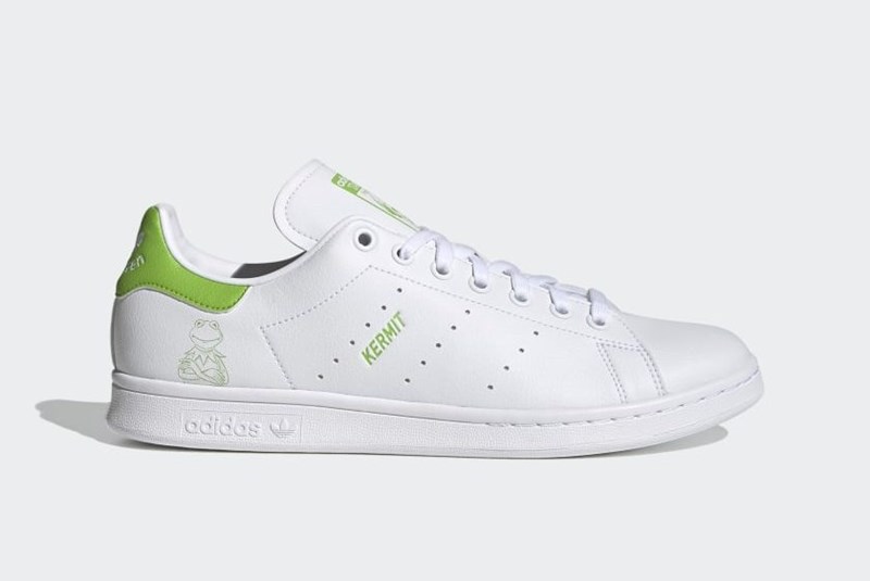 Από jeans μέχρι φούστες και φορέματα, αυτά τα λευκά sneakers ταιριάζουν με όλα - εικόνα 3