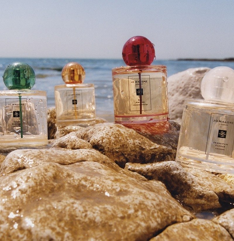 αρώματα κλείνουν μέσα τους την άνοιξη