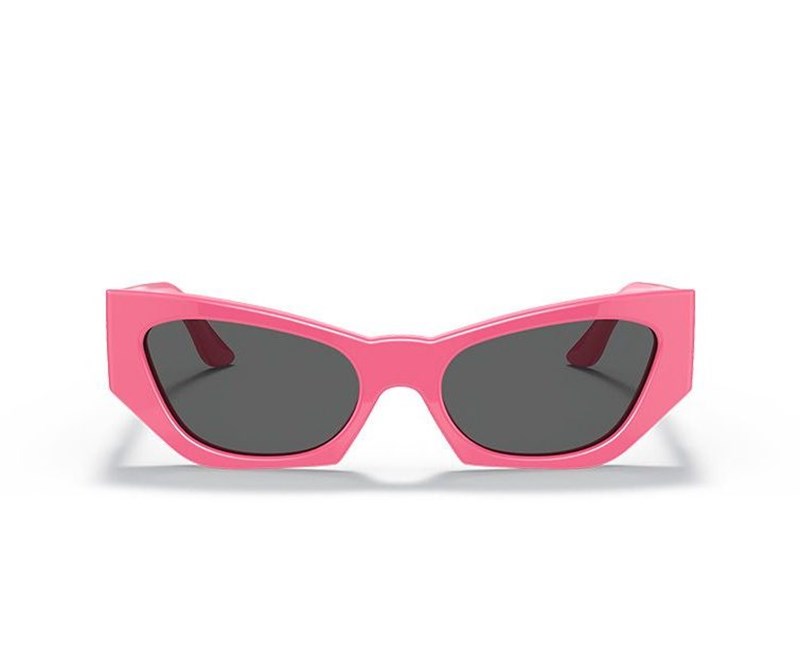 Δες τα όλα αλλιώς: Με αυτά τα γυαλιά ηλίου θα ζήσεις τον πιο stylish Απρίλη - εικόνα 4