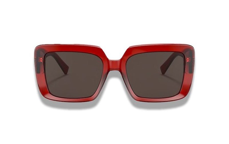 Δες τα όλα αλλιώς: Με αυτά τα γυαλιά ηλίου θα ζήσεις τον πιο stylish Απρίλη - εικόνα 5