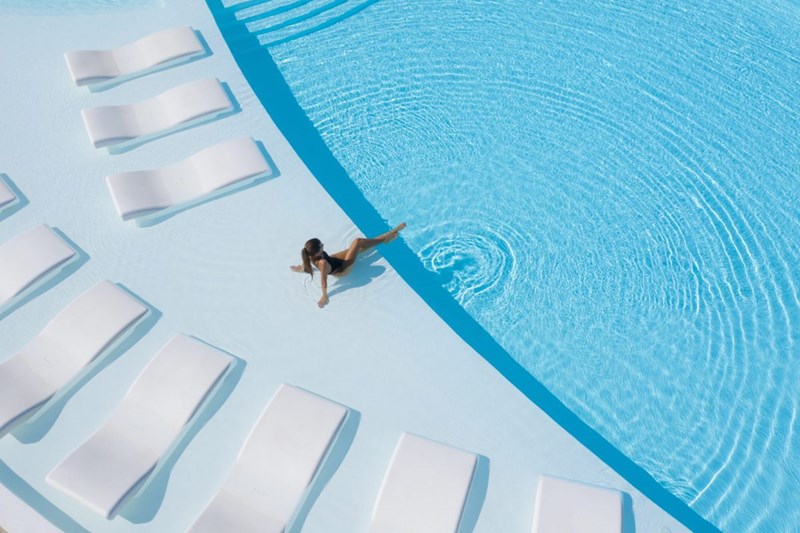 Αέρας ανανέωσης πνέει στην Ελληνική Riviera με το 5άστερο Nikki Beach Resort & Spa Porto Heli - εικόνα 1