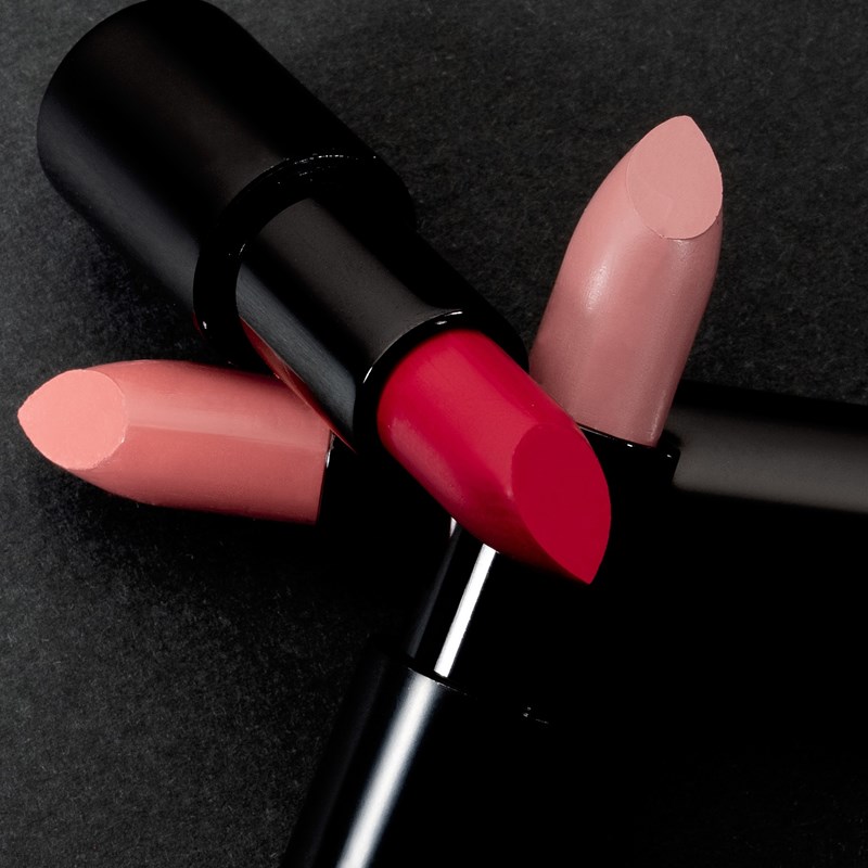 5+1 προϊόντα μακιγιάζ που θα βρεις σίγουρα στο νεσεσέρ κάθε ELLE girl - εικόνα 2