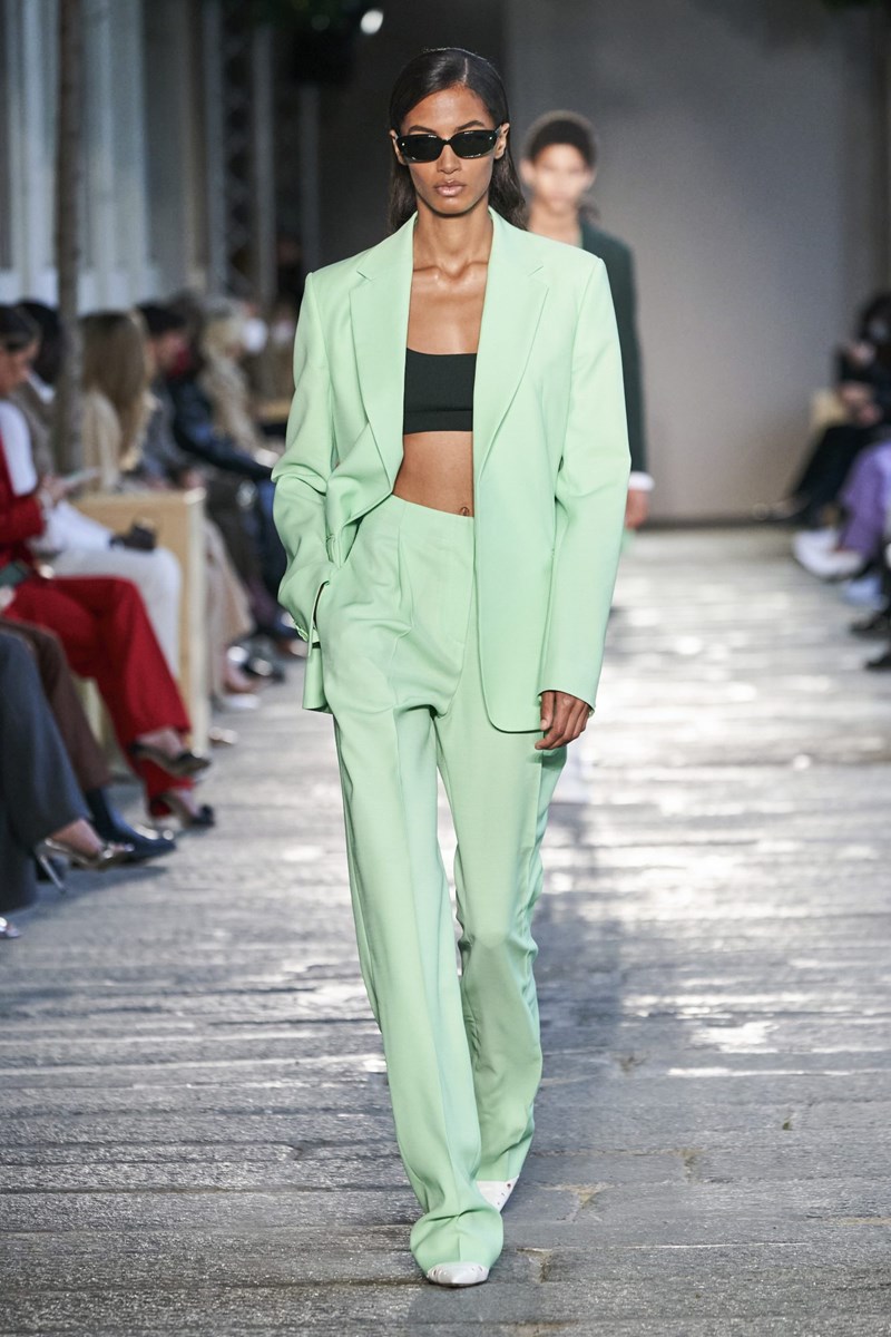 Where is my... mint: 12 αγορές στο χρώμα της μέντας, το πιο ενδιαφέρον color trend του καλοκαιριού - εικόνα 1