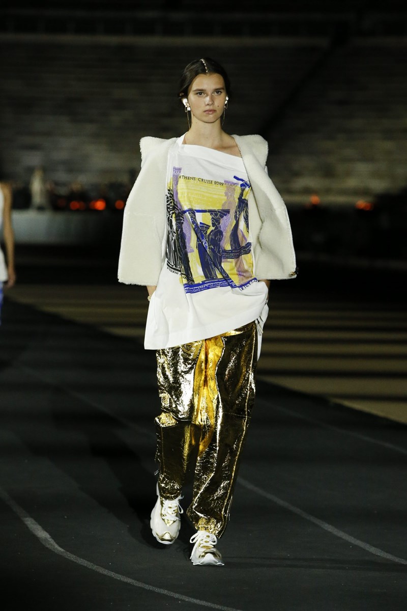 Dior Cruise 2022: Μια συλλογή που εμπνέεται από την αρχαία Ελλάδα αλλά έχει το βλέμμα της στραμμένο στο μέλλον - εικόνα 39