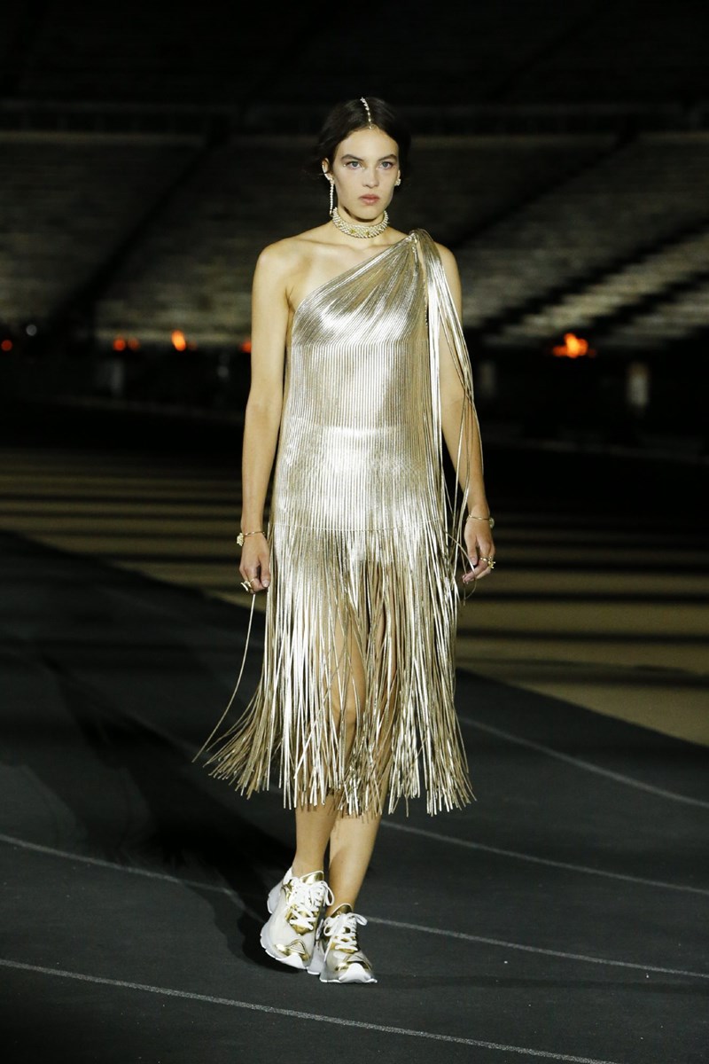 Dior Cruise 2022: Μια συλλογή που εμπνέεται από την αρχαία Ελλάδα αλλά έχει το βλέμμα της στραμμένο στο μέλλον - εικόνα 28