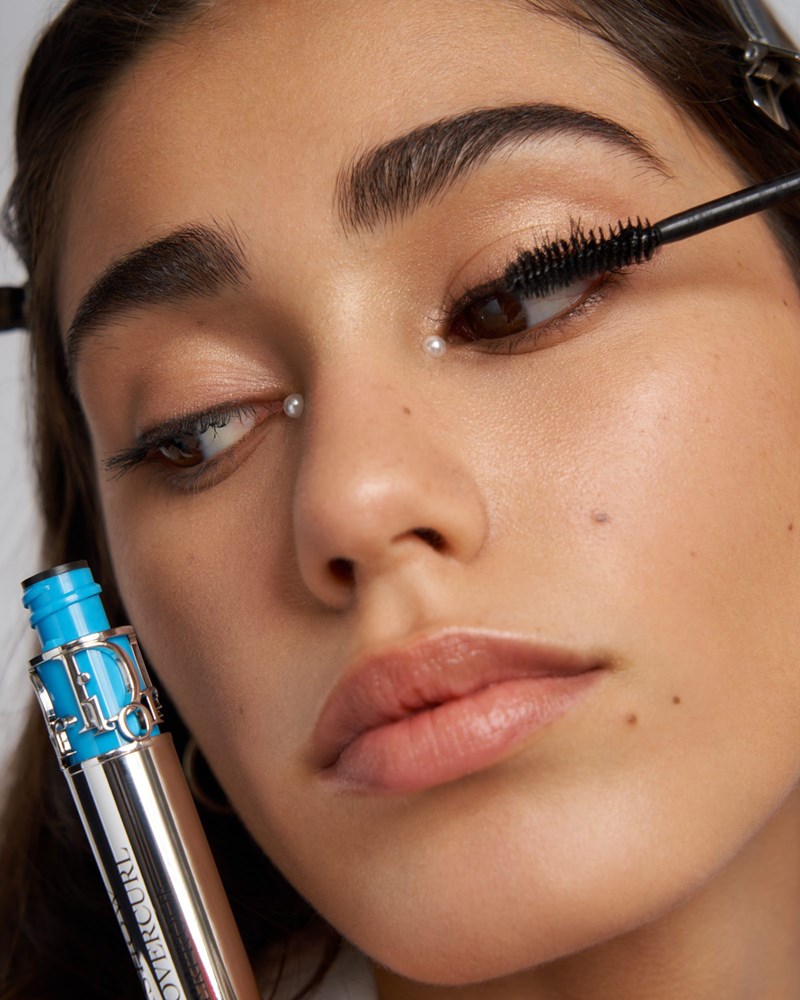 Ο top make- up artist Peter Philips μας αποκαλύπτει τα μυστικά (και τα must προϊόντα) πίσω από τα λαμπερά beauty looks στο Dior Cruise Show 2022 - εικόνα 4