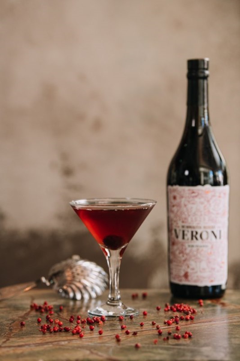 Με έμπνευση μια μοναδική ιστορία αγάπης το Κτήμα Κυρ-Γιάννη παρουσιάζει το premium βερμούτ VERONI - εικόνα 3