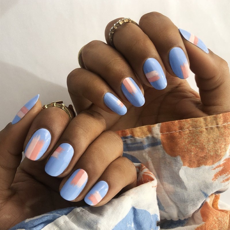 To μανικιούρ μας βουτά στις αποχρώσεις του Pride - εικόνα 1