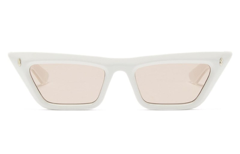 Εν Λευκώ: 16+1 αγορές για να εντάξεις το must χρώμα του καλοκαιριού στη ντουλάπα σου - εικόνα 16