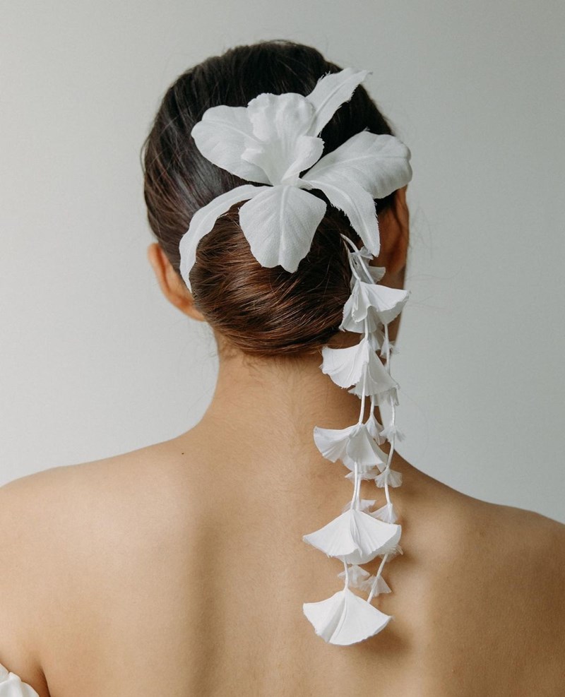 8 bridal χτενίσματα για εσένα που παντρεύεσαι αυτό το καλοκαίρι - εικόνα 6