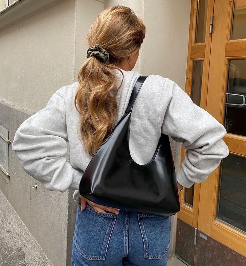 4 έξυπνα tips για να μακρύνεις τα μαλλιά σου πριν φτάσουν οι διακοπές - εικόνα 2