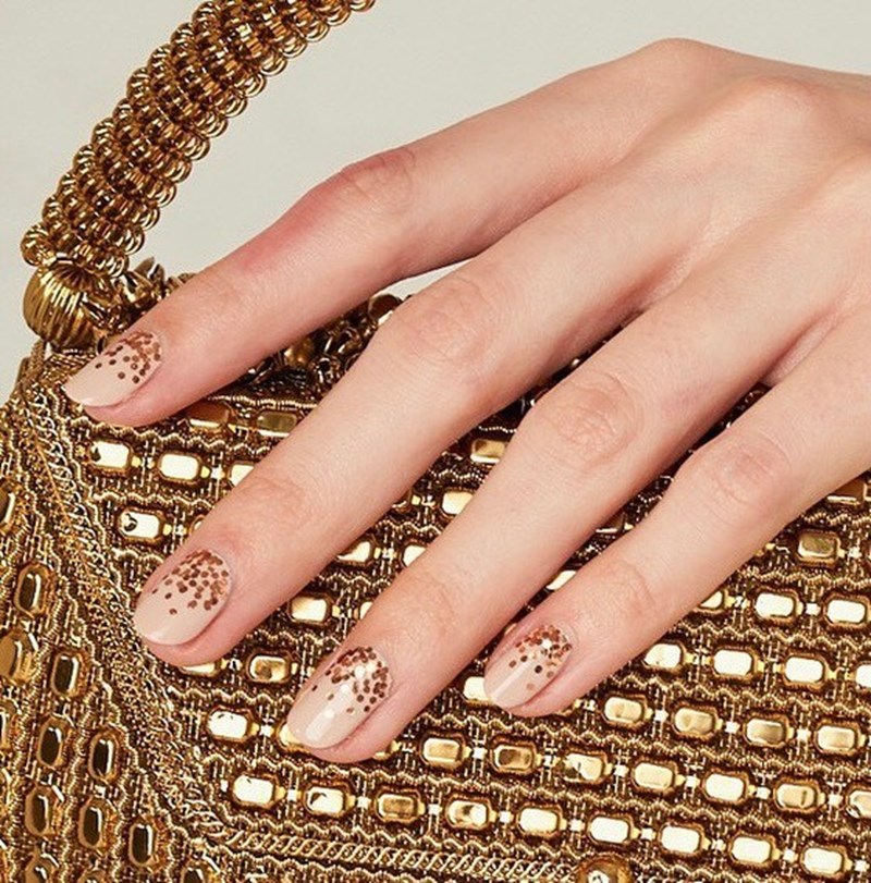 Τα υπέροχα μανικιούρ που θα ολοκληρώσουν το bridal look σου - εικόνα 8