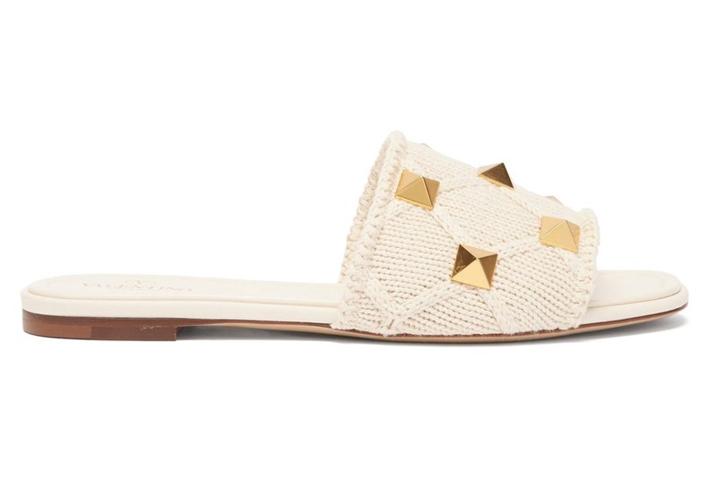 Εν Λευκώ: 16+1 αγορές για να εντάξεις το must χρώμα του καλοκαιριού στη ντουλάπα σου - εικόνα 10