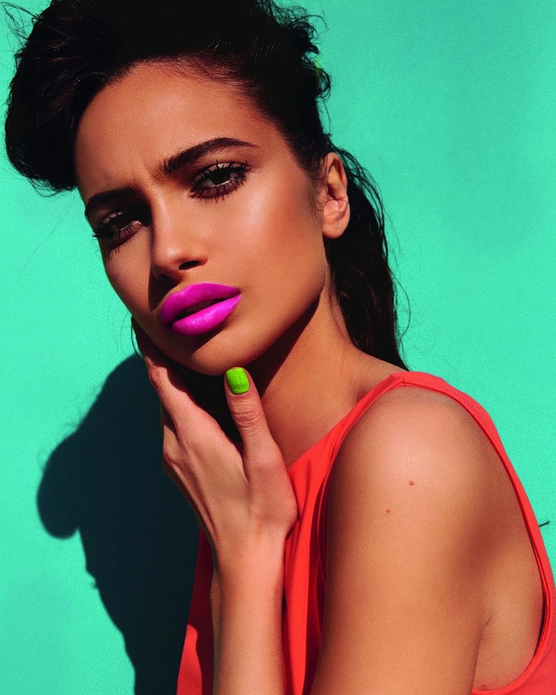 Αυτά τα pop μακιγιάζ και μανικιούρ παίζουν τώρα δυνατά - εικόνα 1