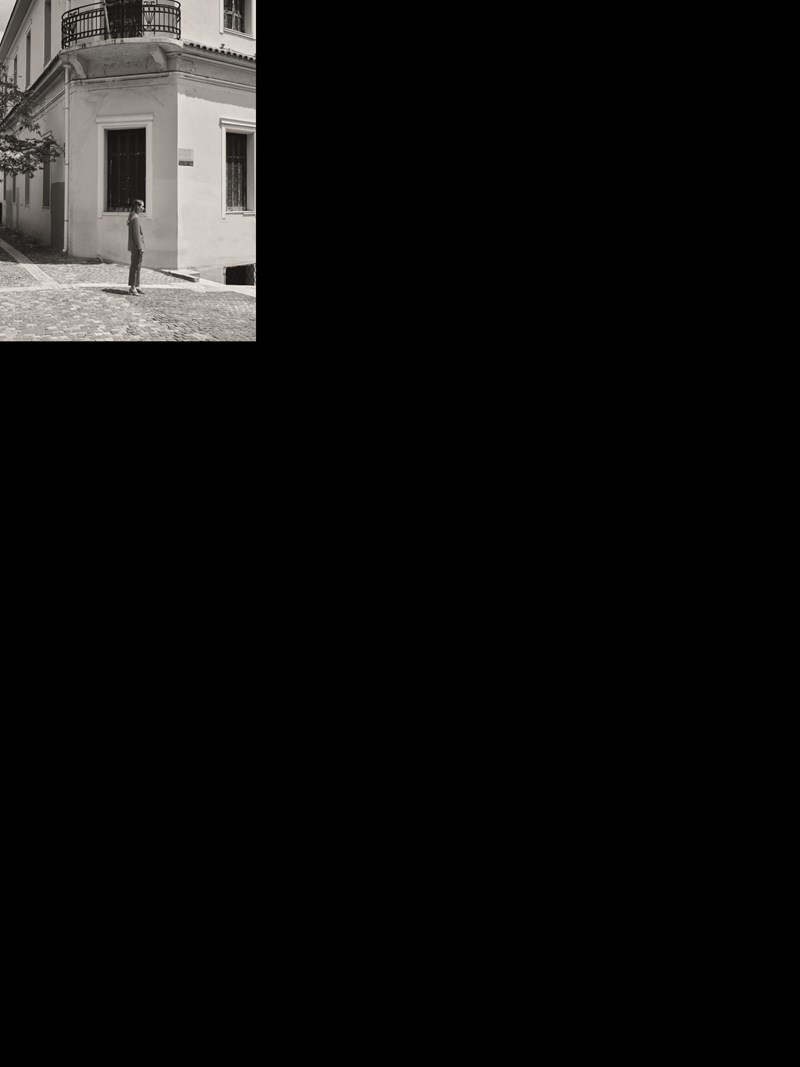 Λένα Παπαληγούρα: «Όλος ο κόσμος θα γίνει μια αγκαλιά» - εικόνα 4