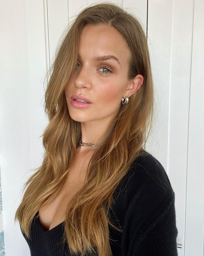 3 tips για να δημιουργήσεις τα πιο glowy καλοκαιρινά μακιγιάζ - εικόνα 1