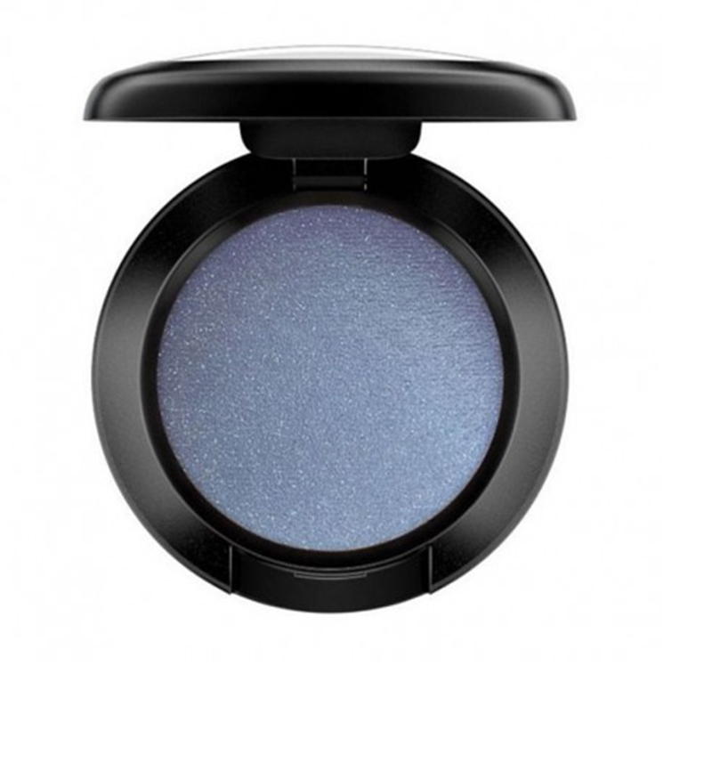 Όταν το μπλε γίνεται ο πρωταγωνιστής του μακιγιάζ μας (5 προϊόντα-κλειδιά!) - εικόνα 1