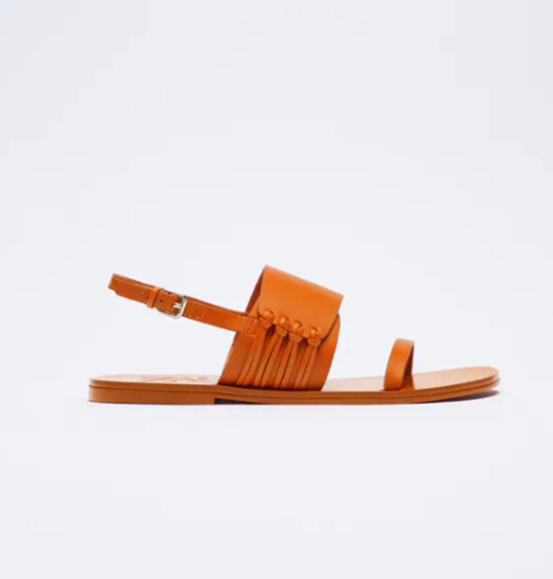 Δερμάτινα σανδάλια: 10 διαχρονικά, φλατ σχέδια που ταιριάζουν με τα πάντα - εικόνα 6