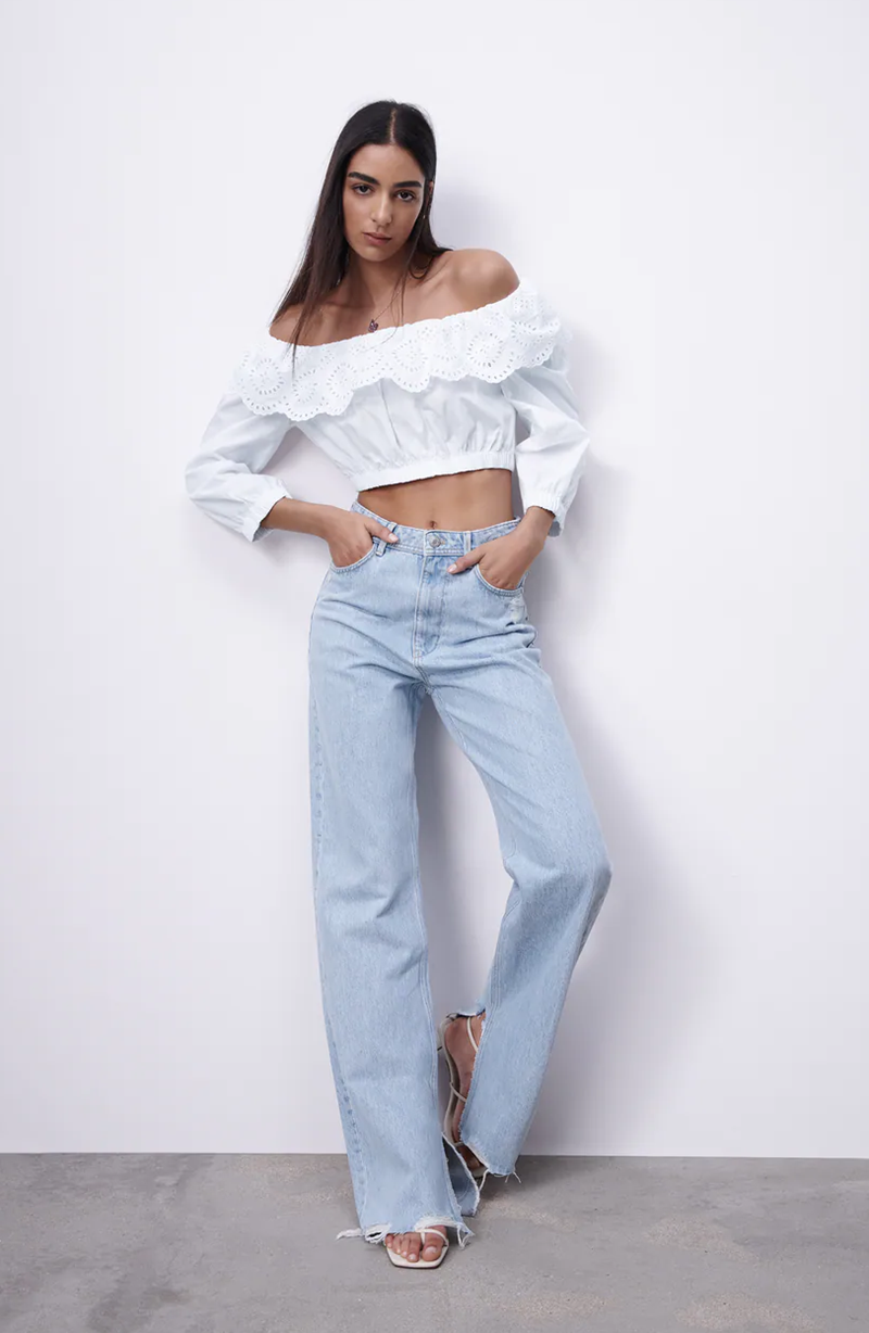 10 λευκά κομμάτια σε έκπτωση από τα Zara που θα σε βγάλουν ασπροπρόσωπη σήμερα και όλο το καλοκαίρι - εικόνα 1