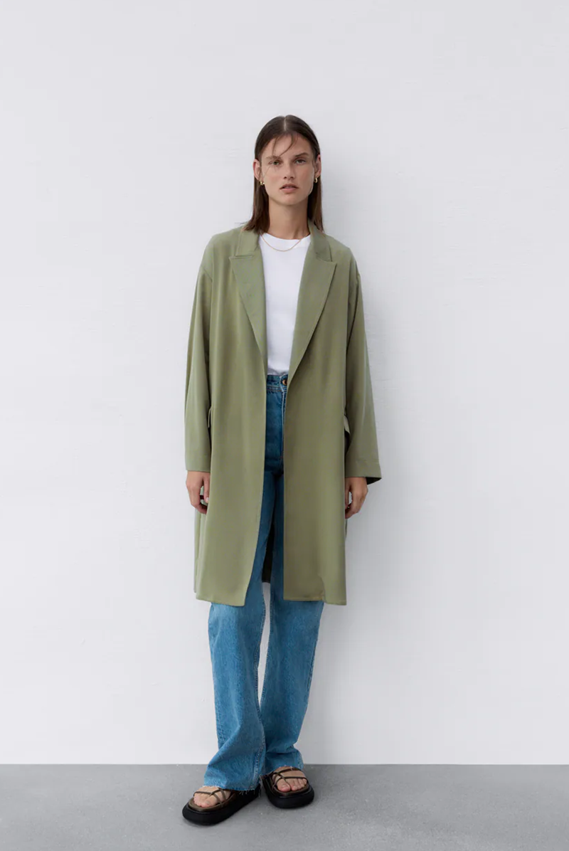 Αυτά είναι τα πρώτα πανωφόρια που θα προστεθούν στη ντουλάπα μας τις επόμενες ημέρες - εικόνα 2