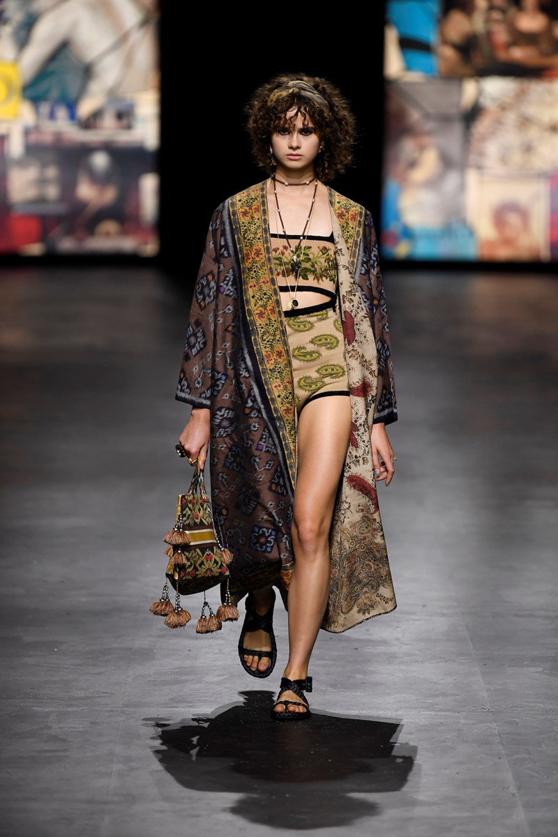 12 κομμάτια για να φέρεις τα 70s στο νησί - εικόνα 1