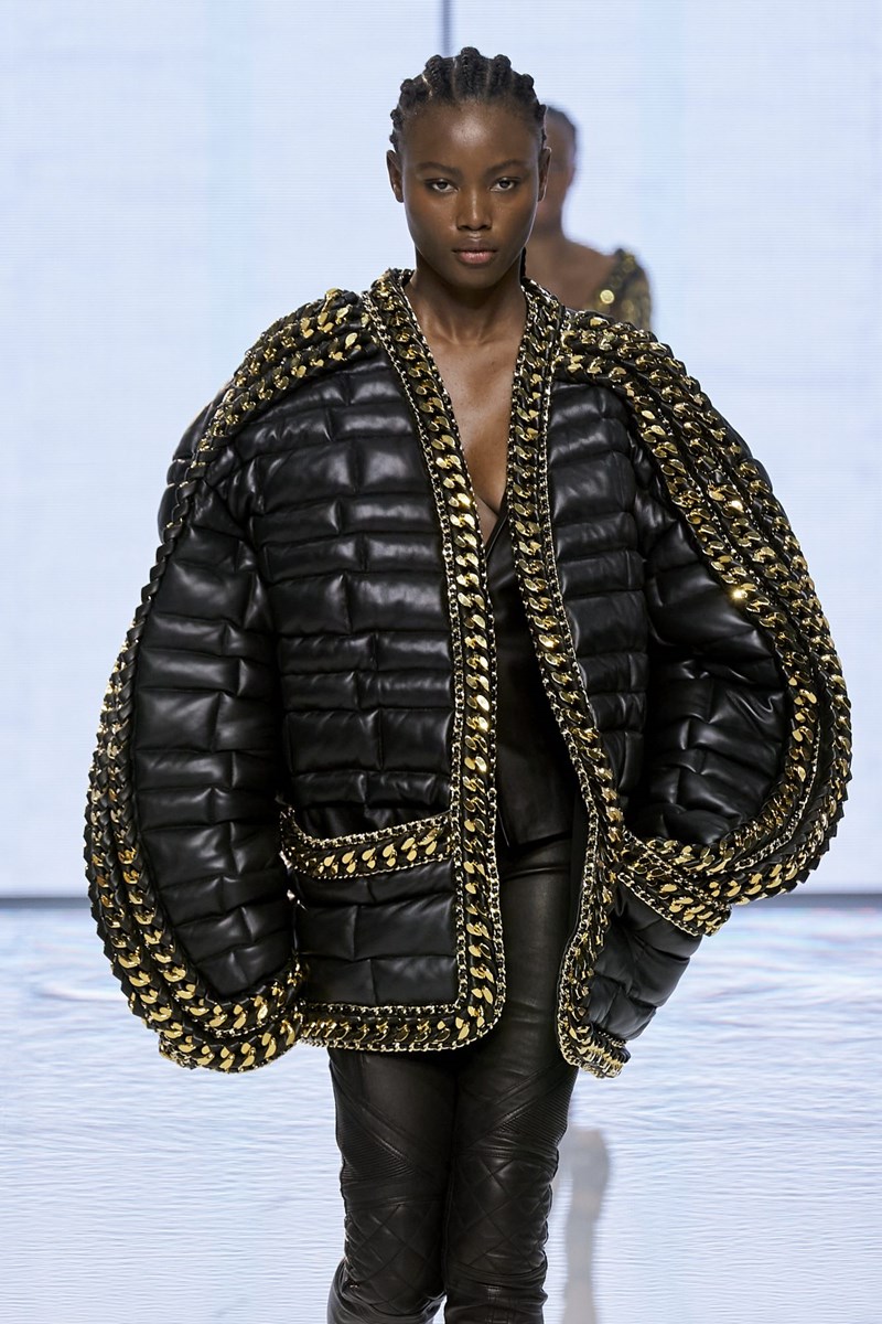 Balmain Spring/Summer 2022: Η επετειακή συλλογή του οίκου έμοιαζε με την πιο glam μουσική συναυλία - εικόνα 4