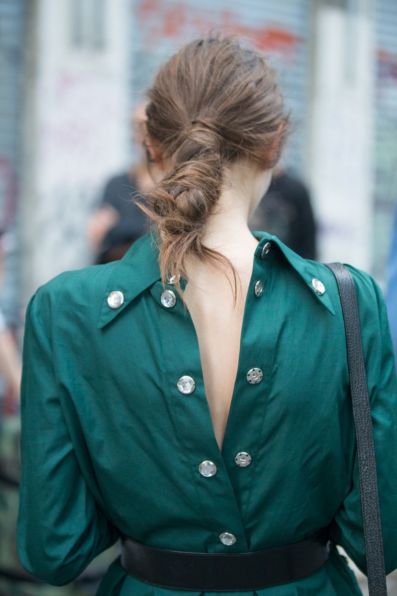 Low Ponytail: 6 ιδέες για να μην μοιάζει ποτέ ξανά βαρετό - εικόνα 1