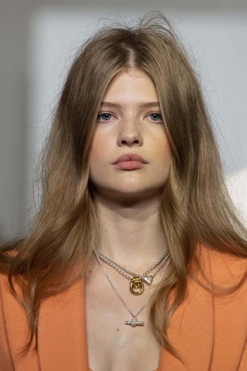 Όλα τα make-up & hair trends που ξεχωρίσαμε στην LFW και θα αντιγράψουμε με την πρώτη ευκαιρία - εικόνα 7