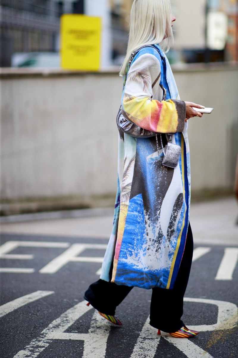 London Fashion Week: Το street style επέστρεψε στην βρετανική πρωτεύουσα και είναι πιο fun από κάθε άλλη φορά - εικόνα 30