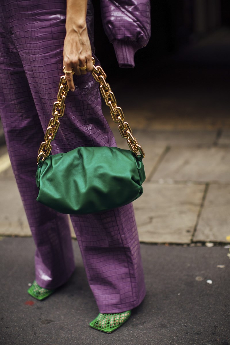 London Fashion Week SS22: Ξέρουμε ποια απόχρωση του πράσινου θα είναι hot την επόμενη άνοιξη - εικόνα 12