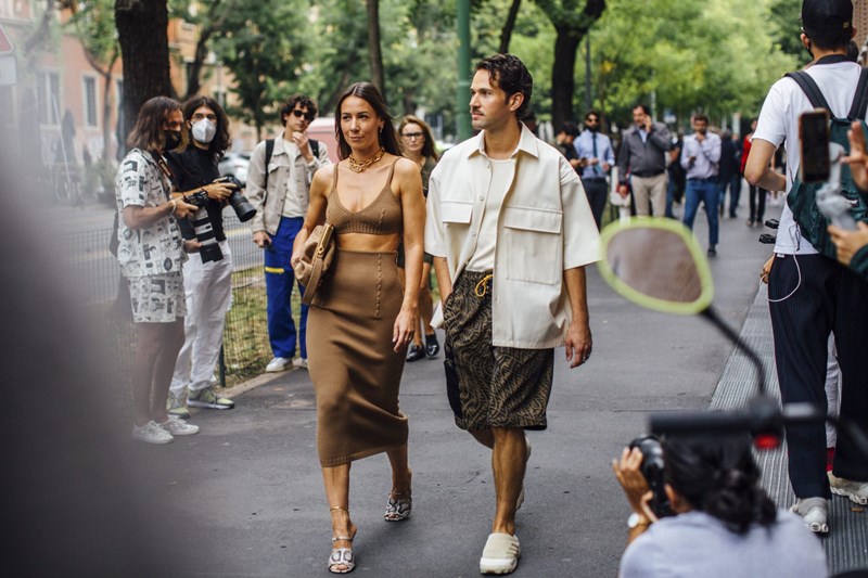 Το street style στην Εβδομάδα Μόδας του Μιλάνου είναι σκέτη έμπνευση. 6 trends και 12 outfits που θα «δανειστούμε» άμεσα - εικόνα 2