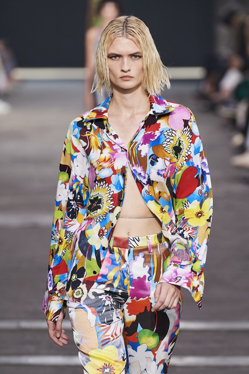 Η νέα συλλογή του οίκου Missoni λατρεύει τα μοτίβα και τα ζωηρά χρώματα #MFW - εικόνα 2