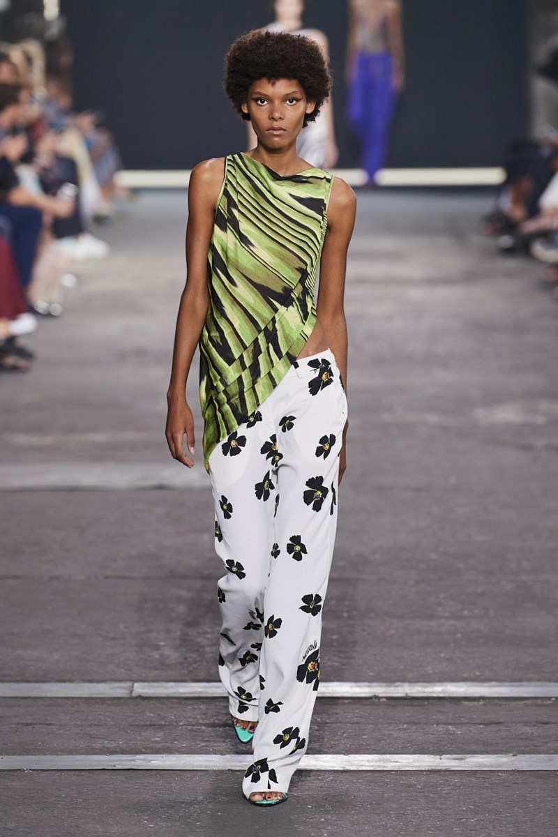 Η νέα συλλογή του οίκου Missoni λατρεύει τα μοτίβα και τα ζωηρά χρώματα #MFW - εικόνα 3