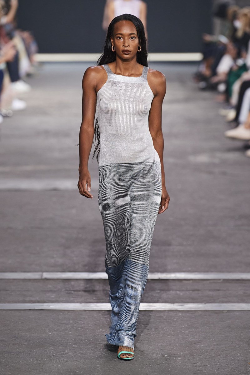 Η νέα συλλογή του οίκου Missoni λατρεύει τα μοτίβα και τα ζωηρά χρώματα #MFW - εικόνα 12