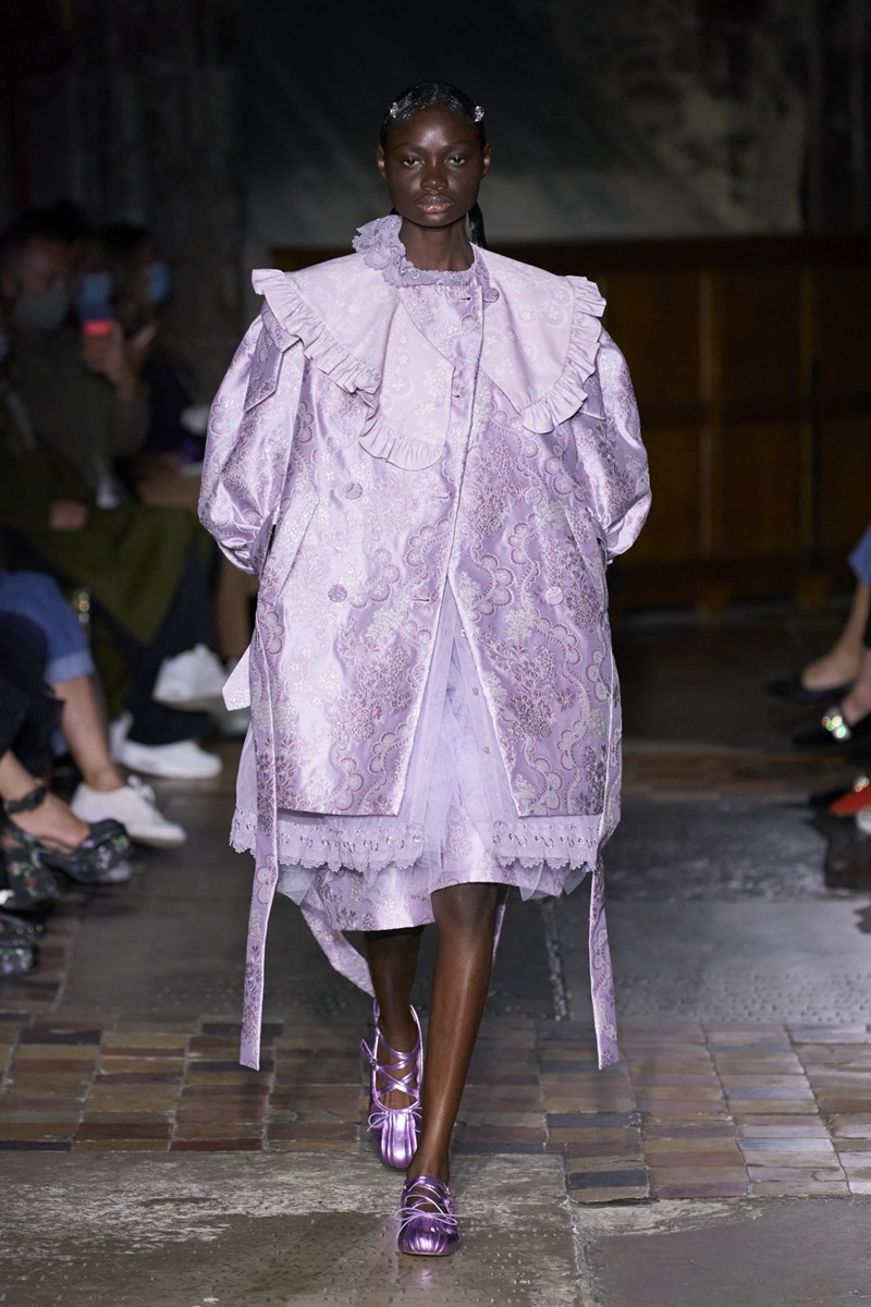 Nensi Dojaka, Erdem, Simone Rocha και όλα όσα μας εντυπωσίασαν στην Εβδομάδα Μόδας του Λονδίνου - εικόνα 3