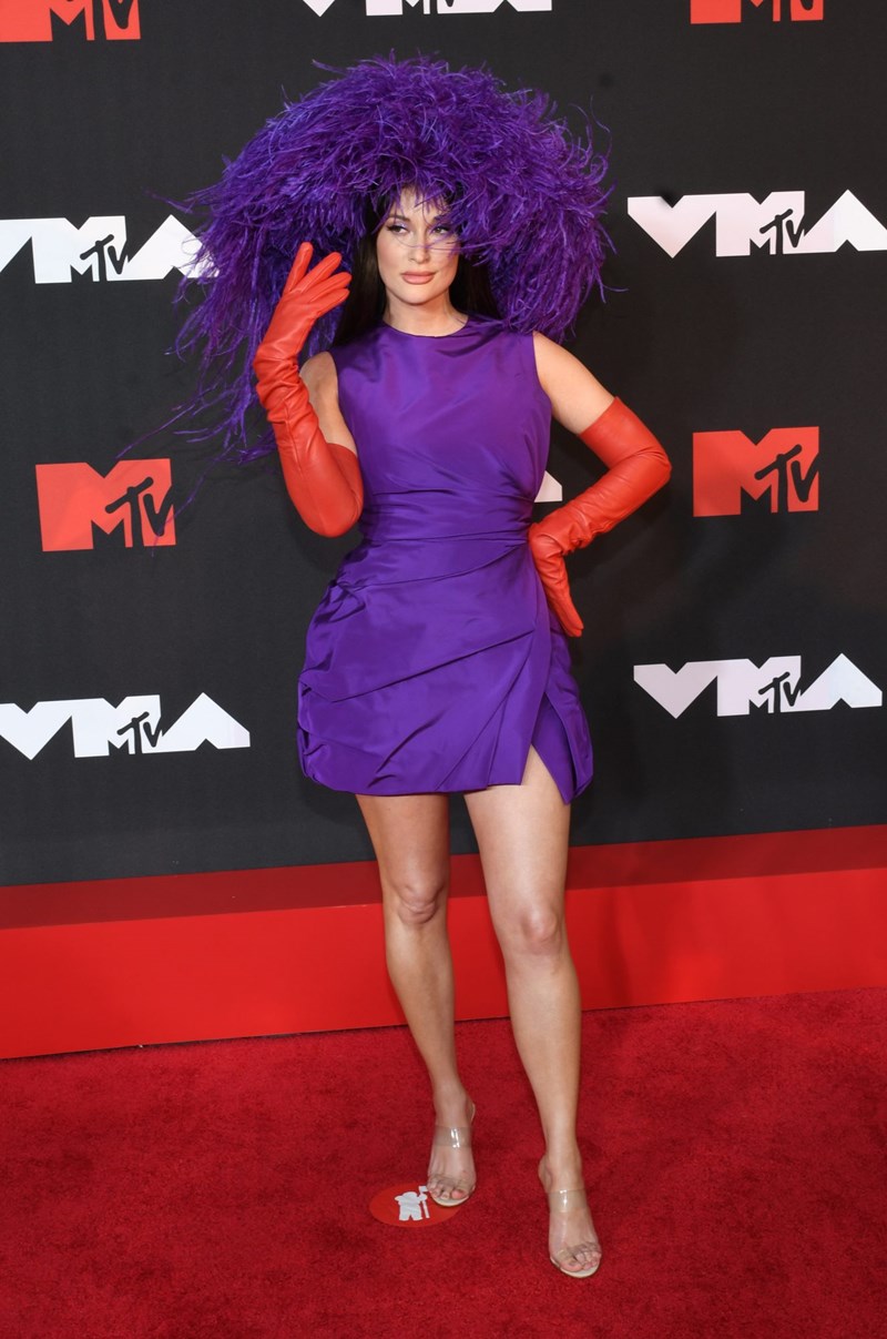 Αυτές ήταν οι ωραιότερες εμφανίσεις στο κόκκινο χαλί των VMAs 2021 - εικόνα 4